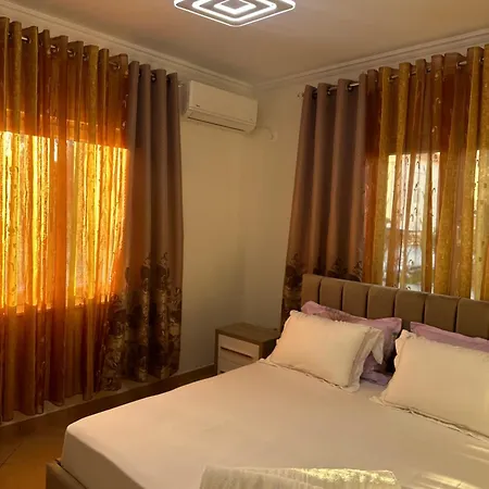 Pensión Tirana Residence