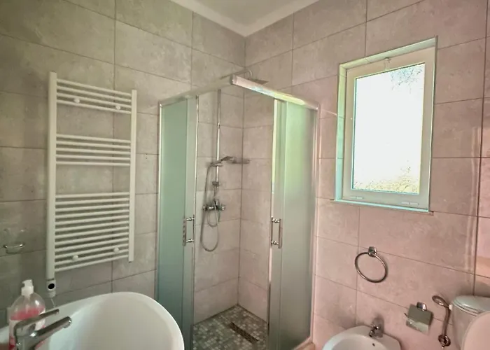 Tirana Residence بيت ضيافة